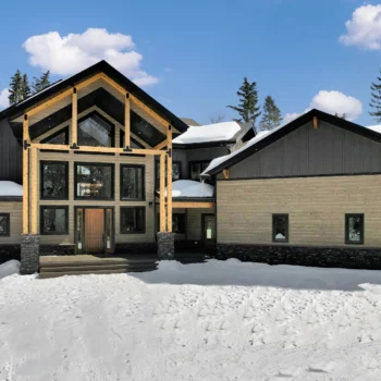 Drop-Tine Ranch front exterior